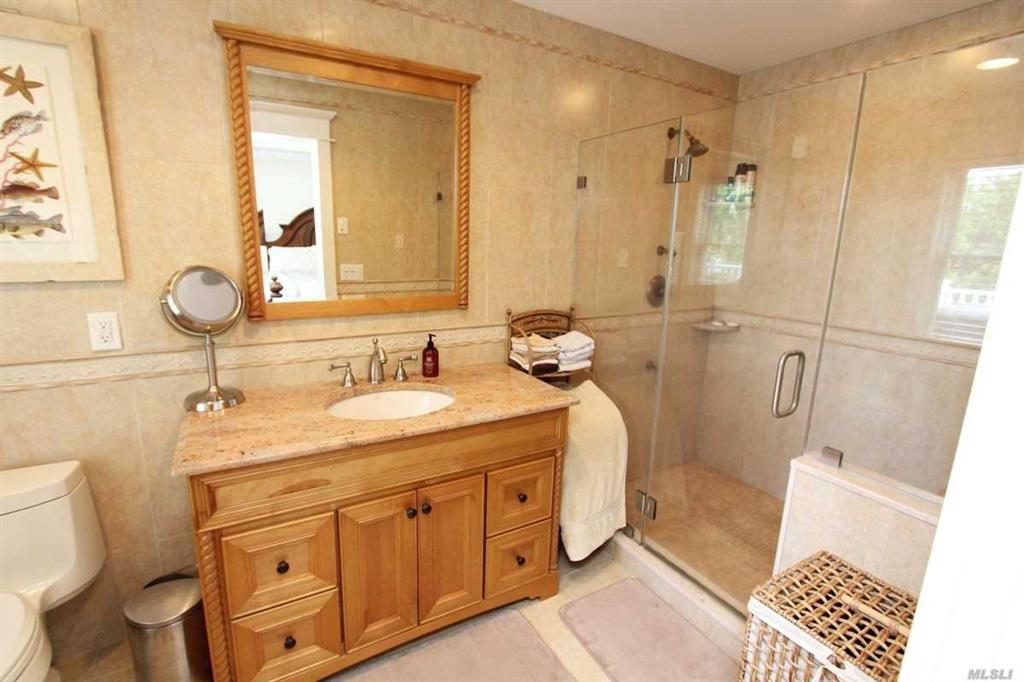 33 Rogers Ln Remsenburg Remsenburg NY 11960
