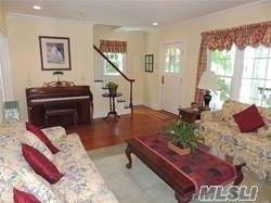 3388 Stratford Rd Wantagh Wantagh NY 11793