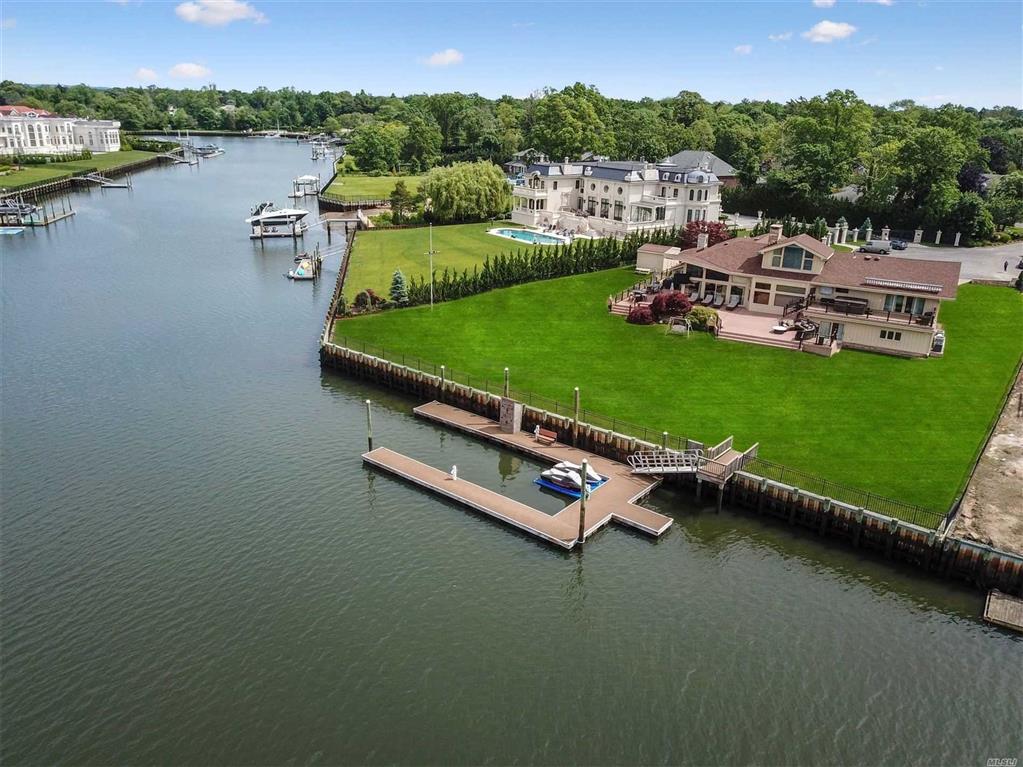 209 Seawane Pl Hewlett Harbor Hewlett Harbor NY 11557