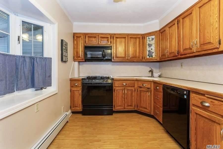 26 Salisbury Ave Stewart Manor Stewart Manor NY 11530