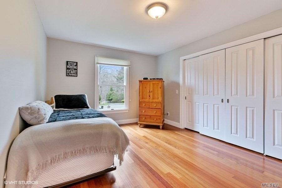 28 Sherwood Gate Oyster Bay Oyster Bay NY 11771