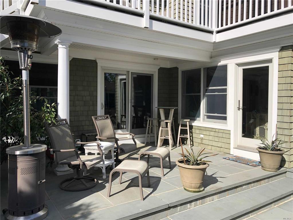 33 Rogers Ln Remsenburg Remsenburg NY 11960