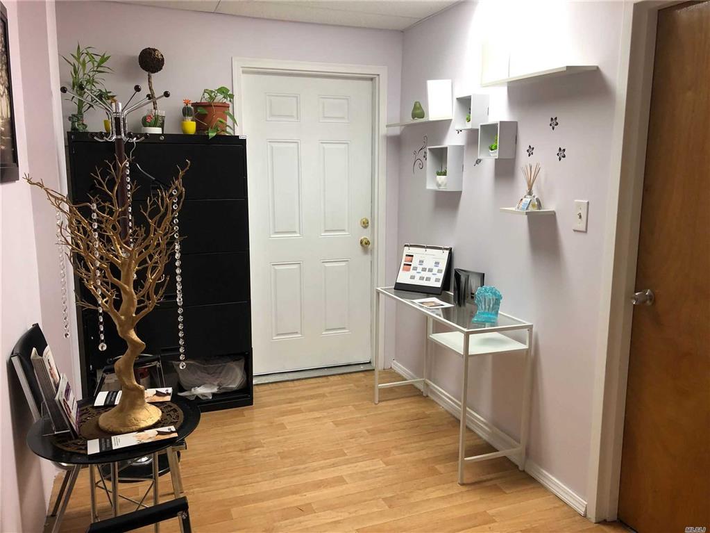 102-30 Queens Blvd Forest Hills Forest Hills NY 11375