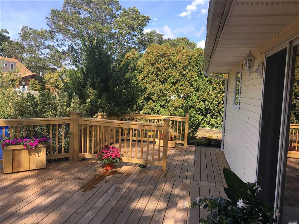 82 Avenue D Holbrook Holbrook NY 11741