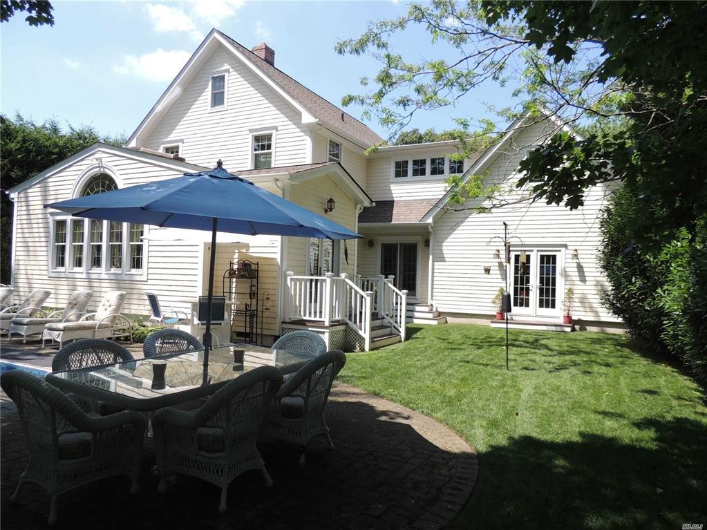 3388 Stratford Rd Wantagh Wantagh NY 11793