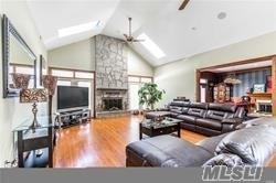 2 Mill Pond Ln Lattingtown Lattingtown NY 11560