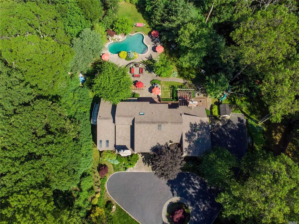 6 Bridle Ct Oyster Bay Cove Oyster Bay Cove NY 11771