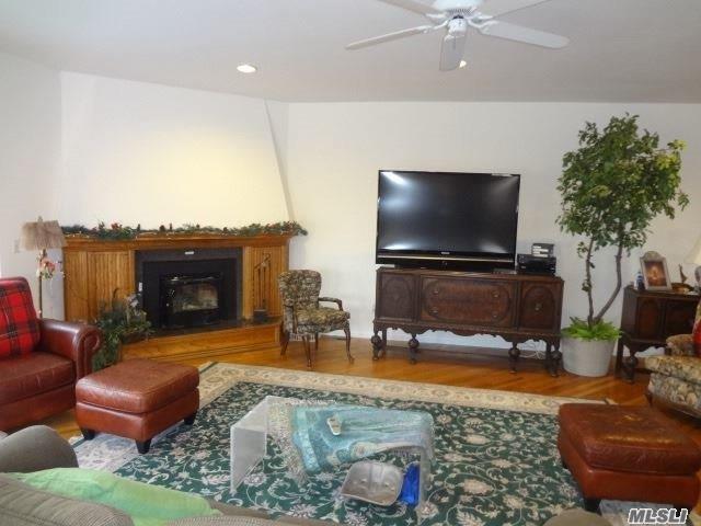 9 Sunset Blvd Wading River Wading River NY 11792
