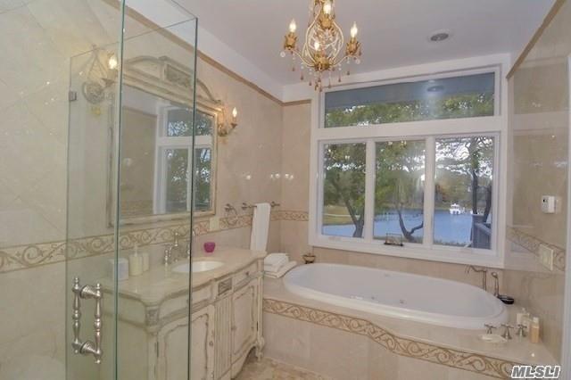9 Duckwood Ln Hampton Bays Hampton Bays NY 11946