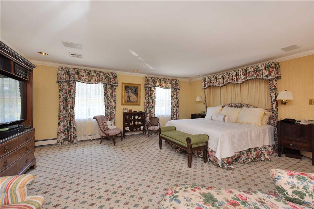 91 Cedar Ave Hewlett Bay Park Hewlett Bay Park NY 11557