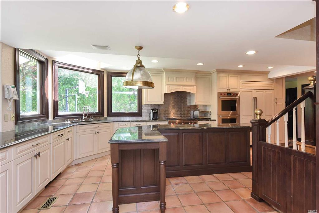 91 Cedar Ave Hewlett Bay Park Hewlett Bay Park NY 11557