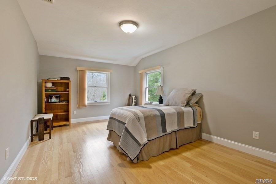 28 Sherwood Gate Oyster Bay Oyster Bay NY 11771