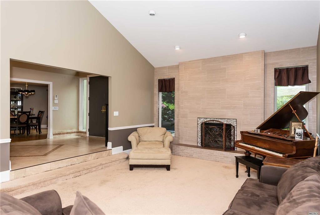 6 Bridle Ct Oyster Bay Cove Oyster Bay Cove NY 11771