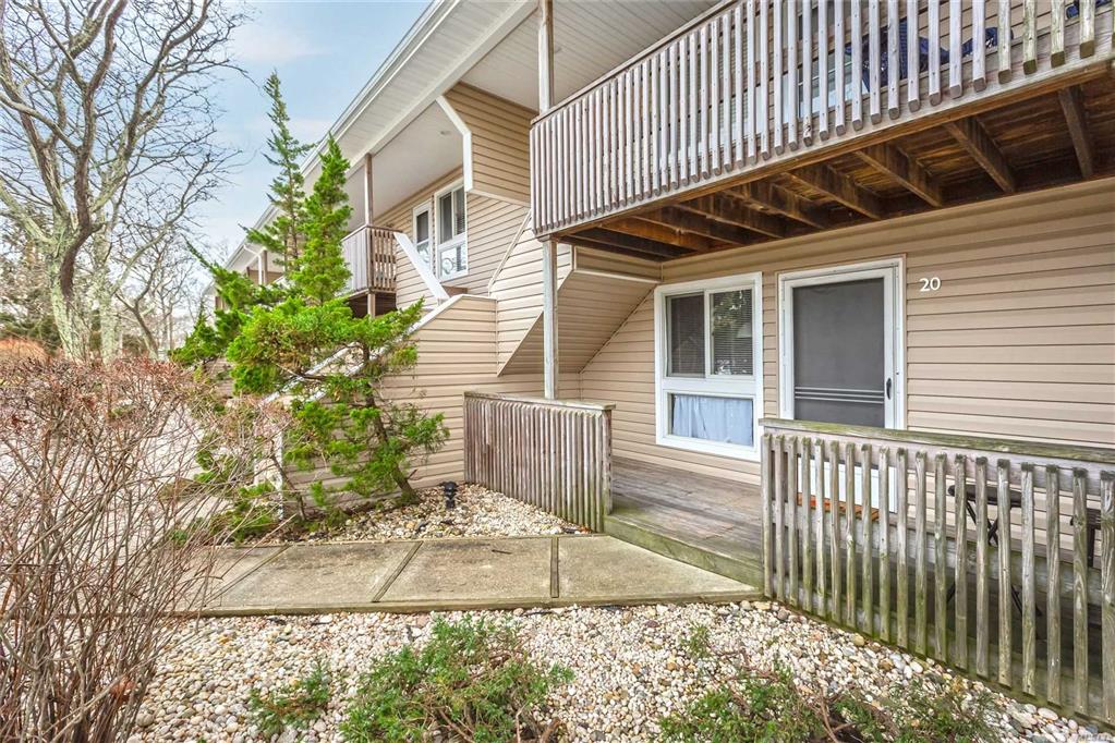 95 Springville Rd Hampton Bays Hampton Bays NY 11946