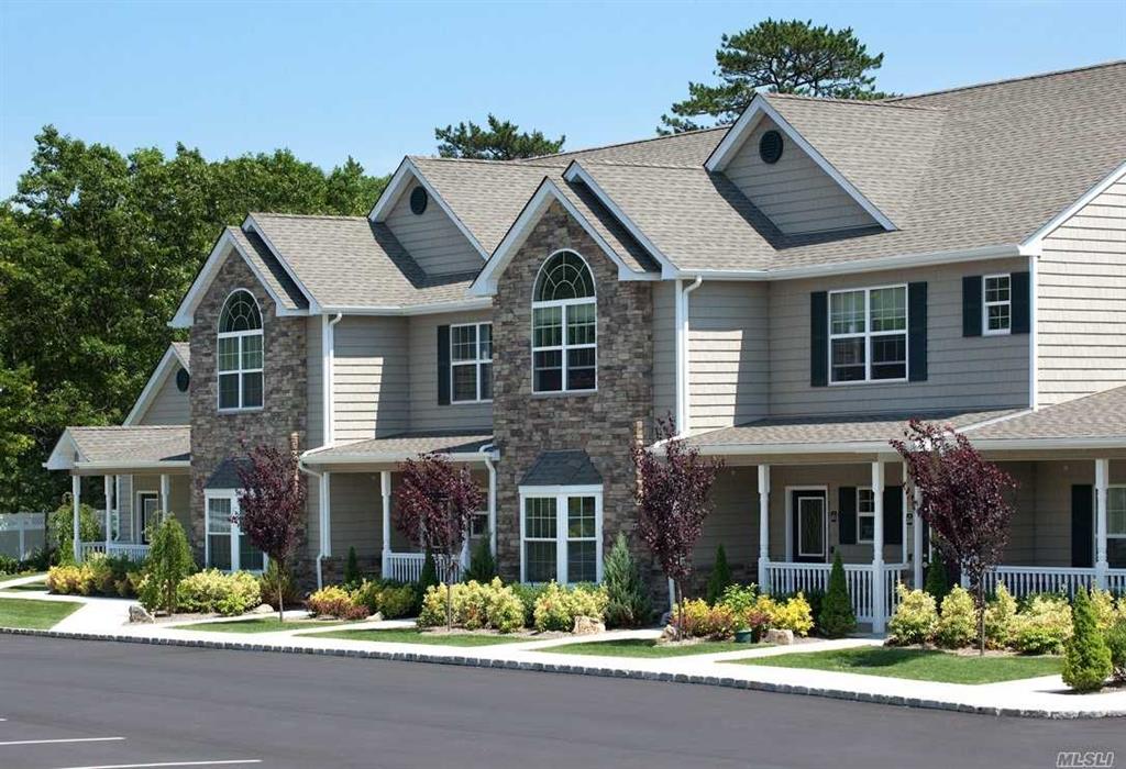 100 Fairfield Ln Mastic Beach Mastic Beach NY 11951