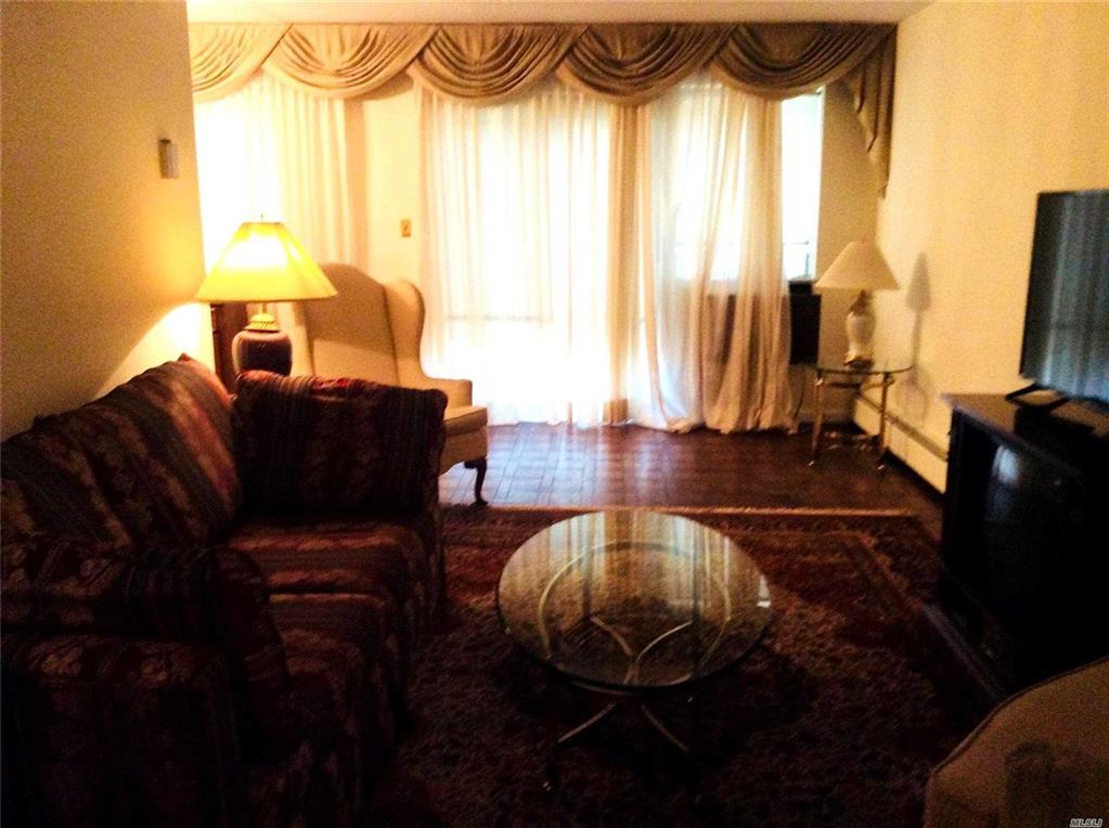 74-25 Calamus Cir Elmhurst Elmhurst NY 11373