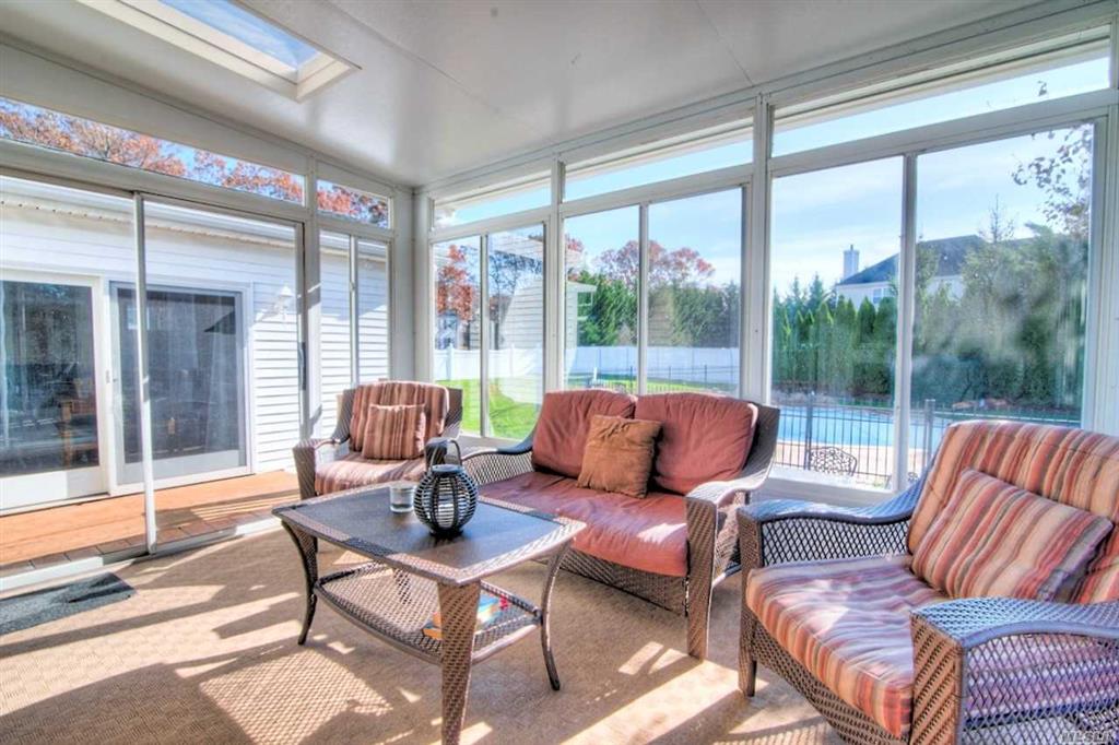 99 Tallmadge Trl Miller Place Miller Place NY 11764