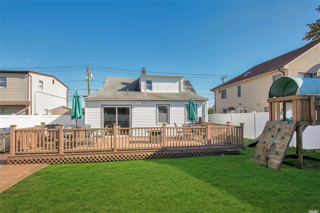 214 Division Ave Massapequa Massapequa NY 11758