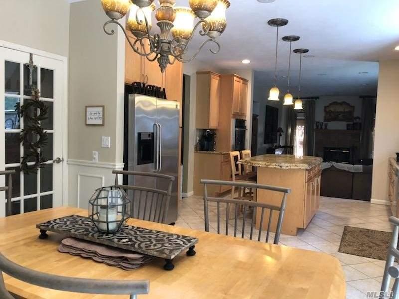 16 Homecoming Pl E. Setauket E. Setauket NY 11733