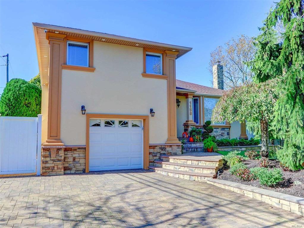 1158 Day St Seaford Seaford NY 11783
