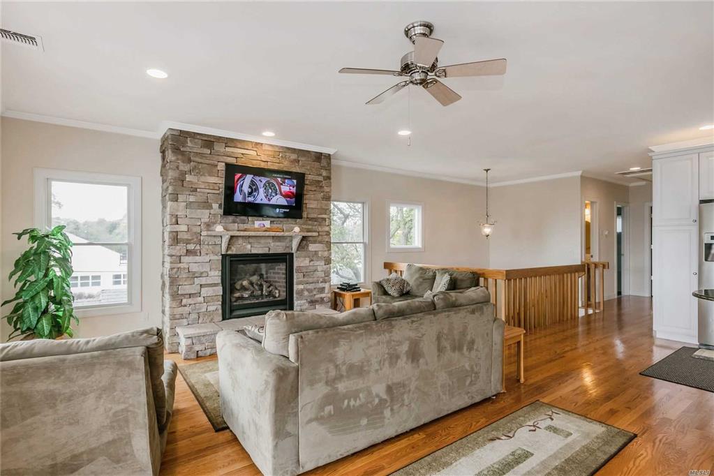 14 Locust St Aquebogue Aquebogue NY 11931
