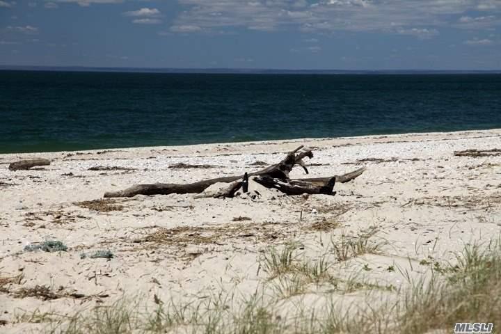 6480 Soundview Ave Southold Southold NY 11971
