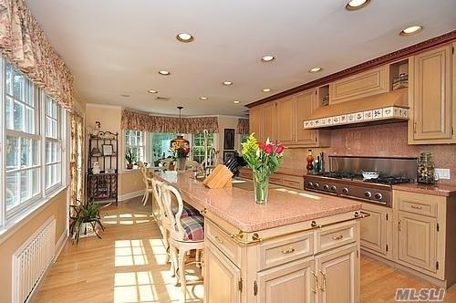 207 Everit Ave Hewlett Harbor Hewlett Harbor NY 11557