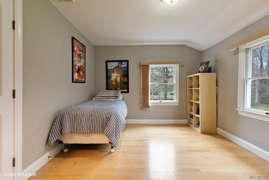 28 Sherwood Gate Oyster Bay Oyster Bay NY 11771