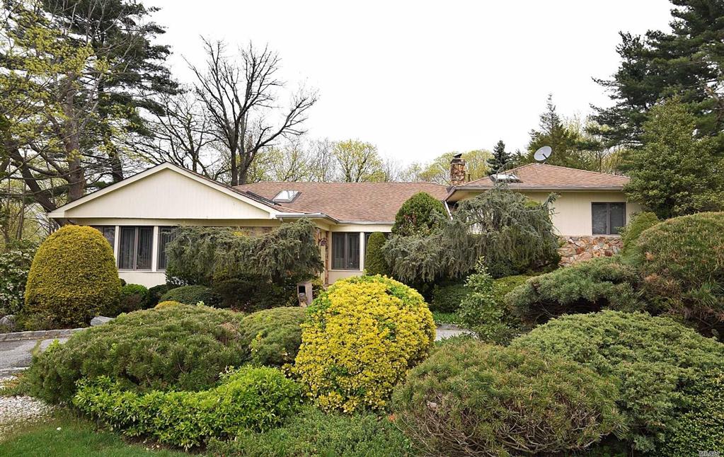 105 Woodhill Ln Manhasset Manhasset NY 11030