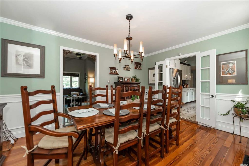 25 Glen Ave Sea Cliff Sea Cliff NY 11579