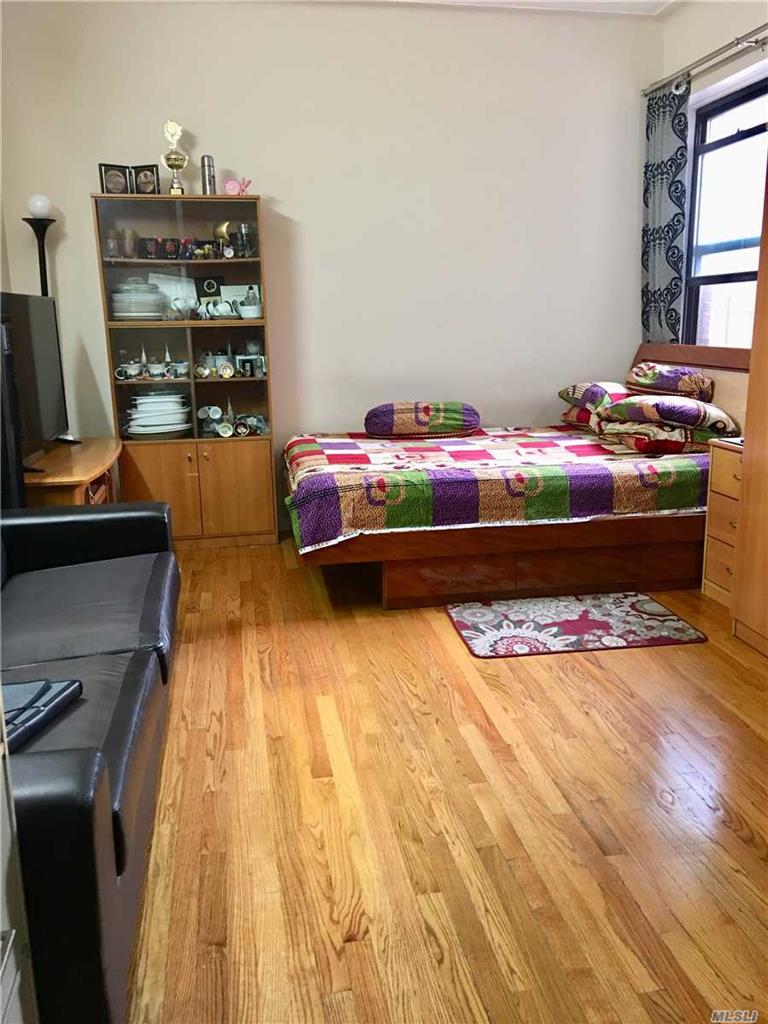 70-35 Broadway Jackson Heights Jackson Heights NY 11372