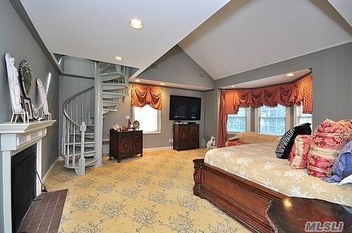 207 Everit Ave Hewlett Harbor Hewlett Harbor NY 11557