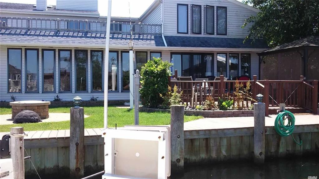 75 Brockmeyer Dr Massapequa Massapequa NY 11758