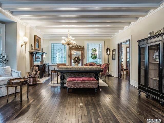 57 North Dr Manhasset Manhasset NY 11030