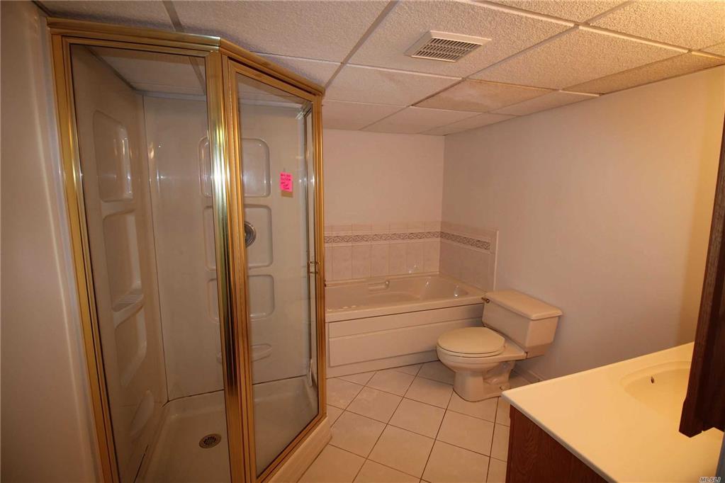 3 Cakewalk Ter Smithtown Smithtown NY 11787