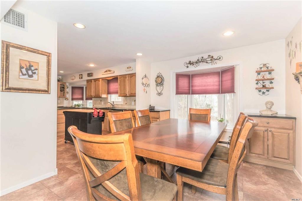 5 Potter Ct Smithtown Smithtown NY 11787