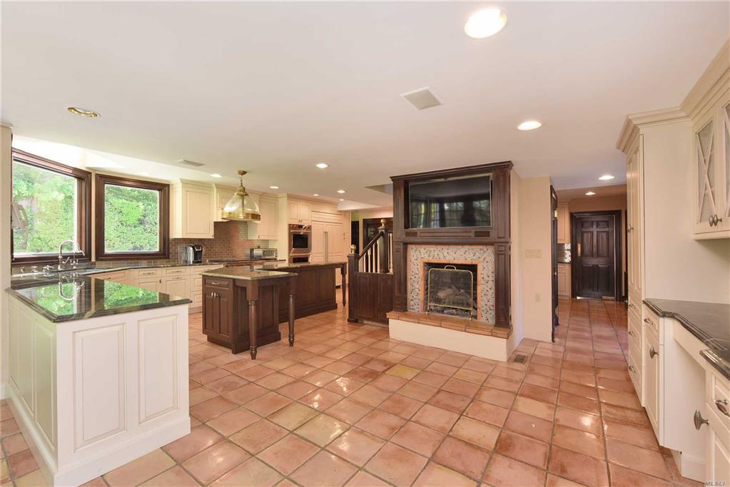 91 Cedar Ave Hewlett Bay Park Hewlett Bay Park NY 11557