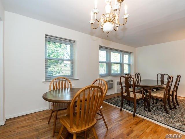 30 Pearsall Ave Glen Cove Glen Cove NY 11542