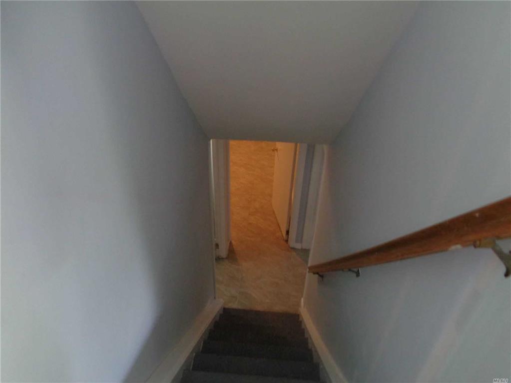 107 Thomas St Brentwood Brentwood NY 11717