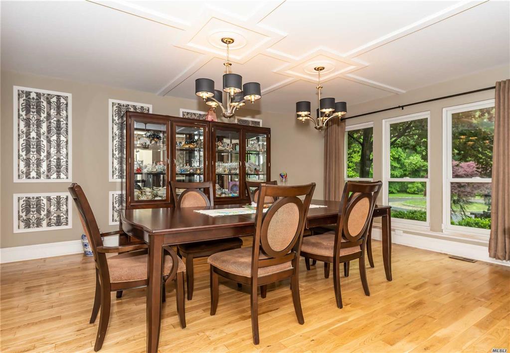 6 Bridle Ct Oyster Bay Cove Oyster Bay Cove NY 11771