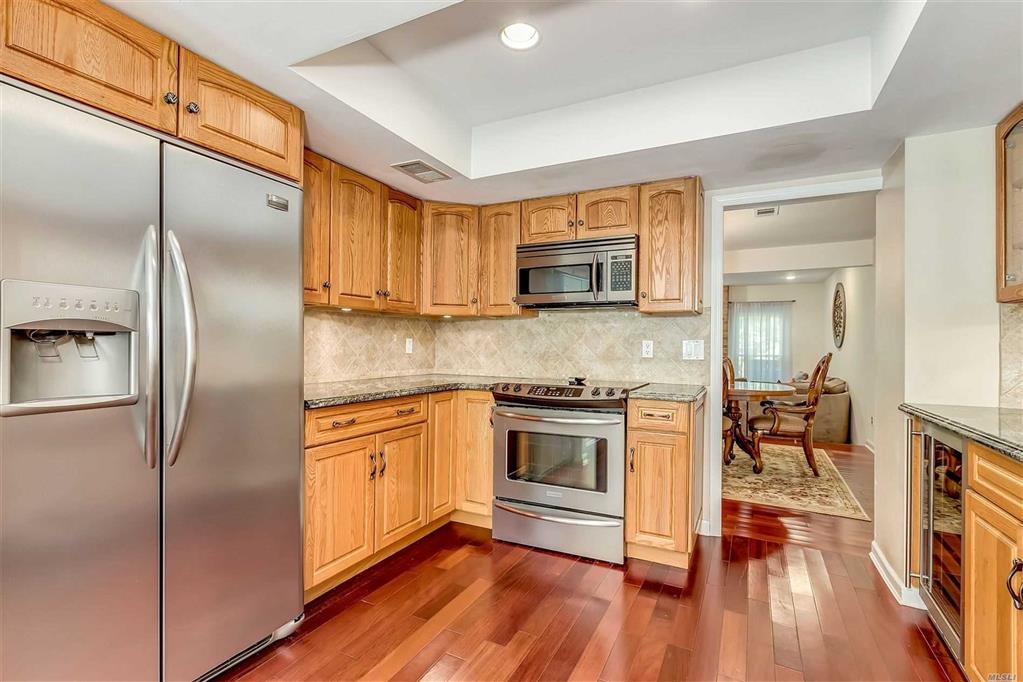 9 The Mews Mews Syosset Syosset NY 11791