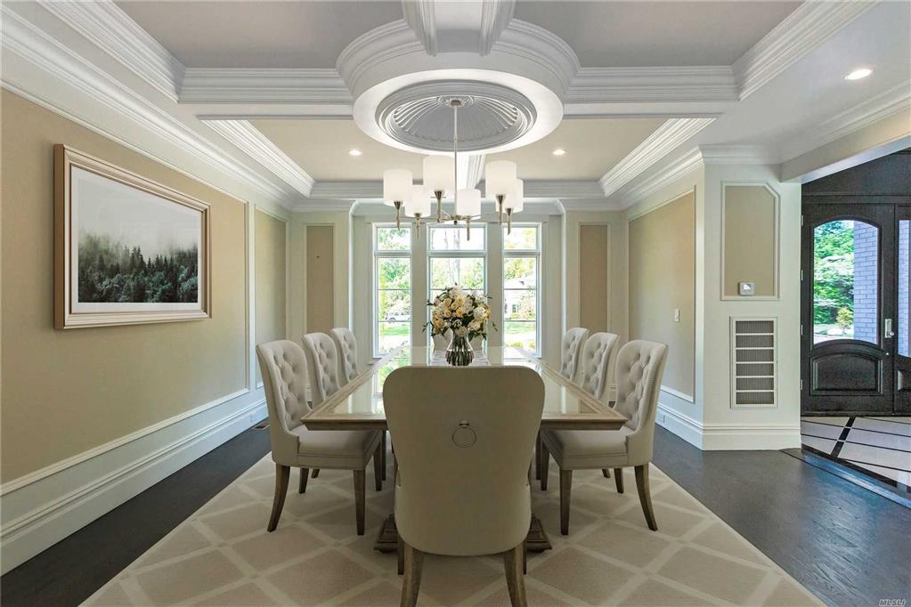 7 Meadowbrook Ln Old Westbury Old Westbury NY 11568