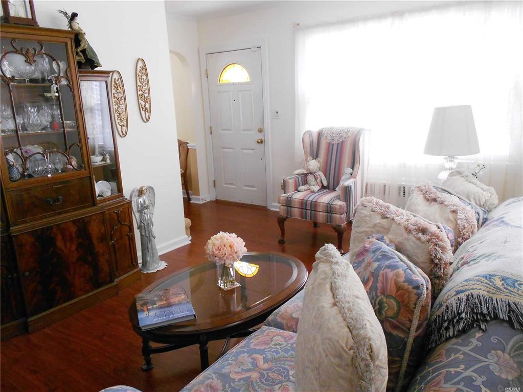 492 Lincoln St Cedarhurst Cedarhurst NY 11516