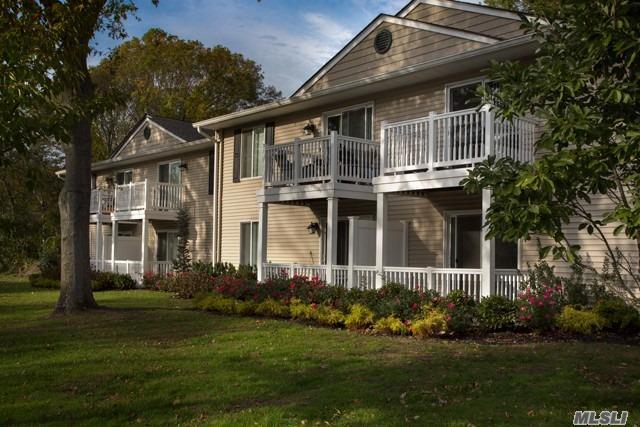 45 Country Club Dr Coram Coram NY 11727