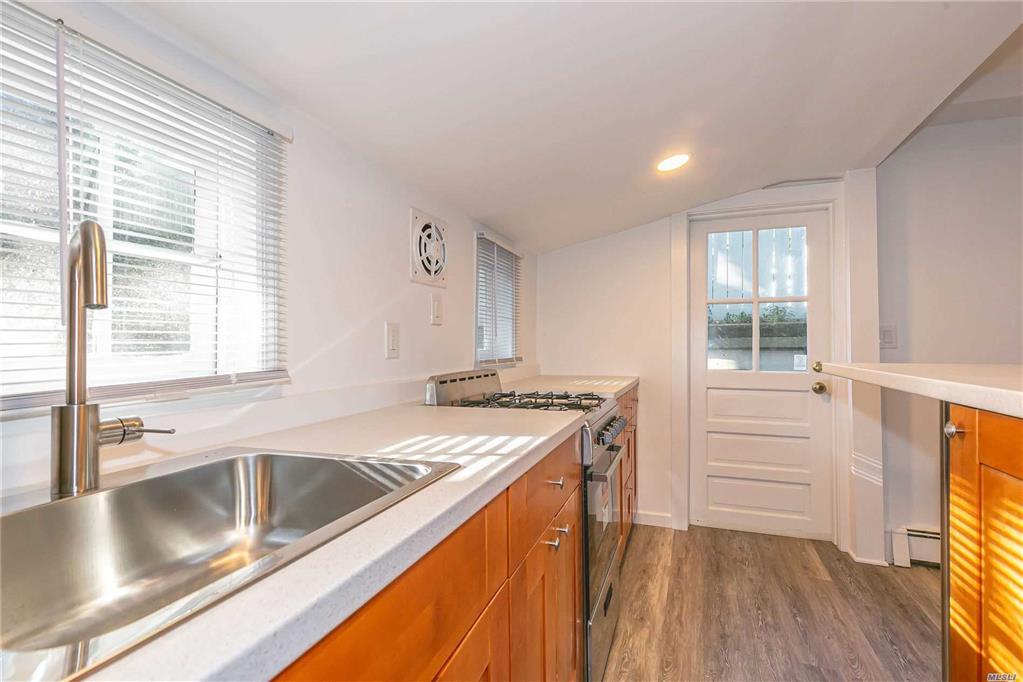 1 Preston St Port Washington Port Washington NY 11050