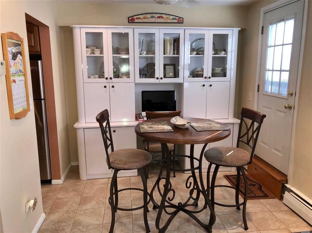 596 Broadway Lynbrook Lynbrook NY 11563
