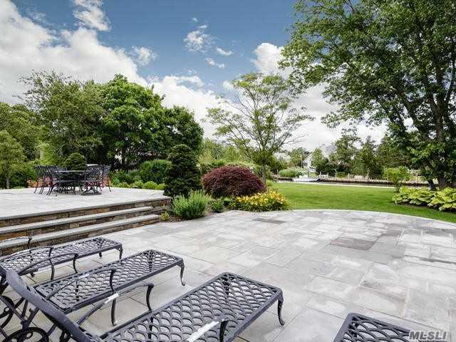 147 Eaton Ln West Islip West Islip NY 11795