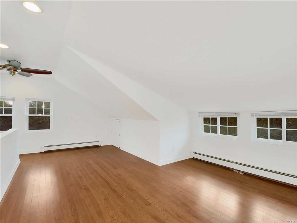 36 South Phillips Ave Remsenburg Remsenburg NY 11960