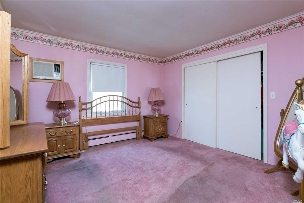 50 Anvil Ln Levittown Levittown NY 11756
