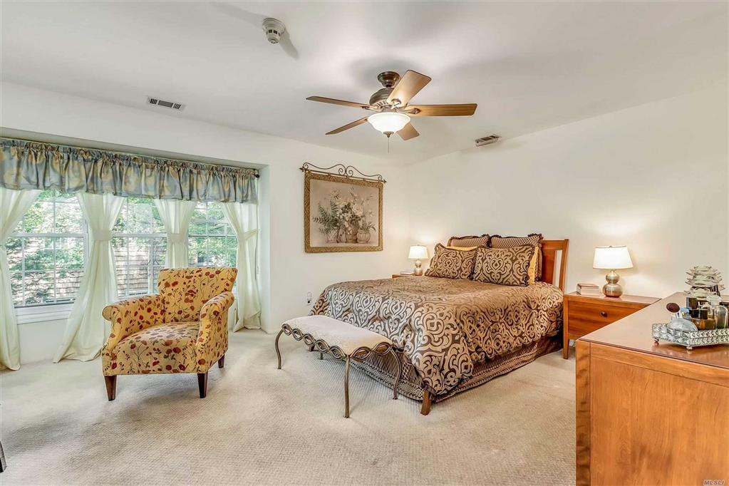 9 The Mews Mews Syosset Syosset NY 11791
